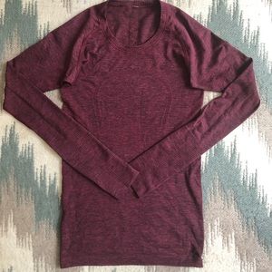 Swiftly Tech Long Sleeve Crew in GREAT CONDITION